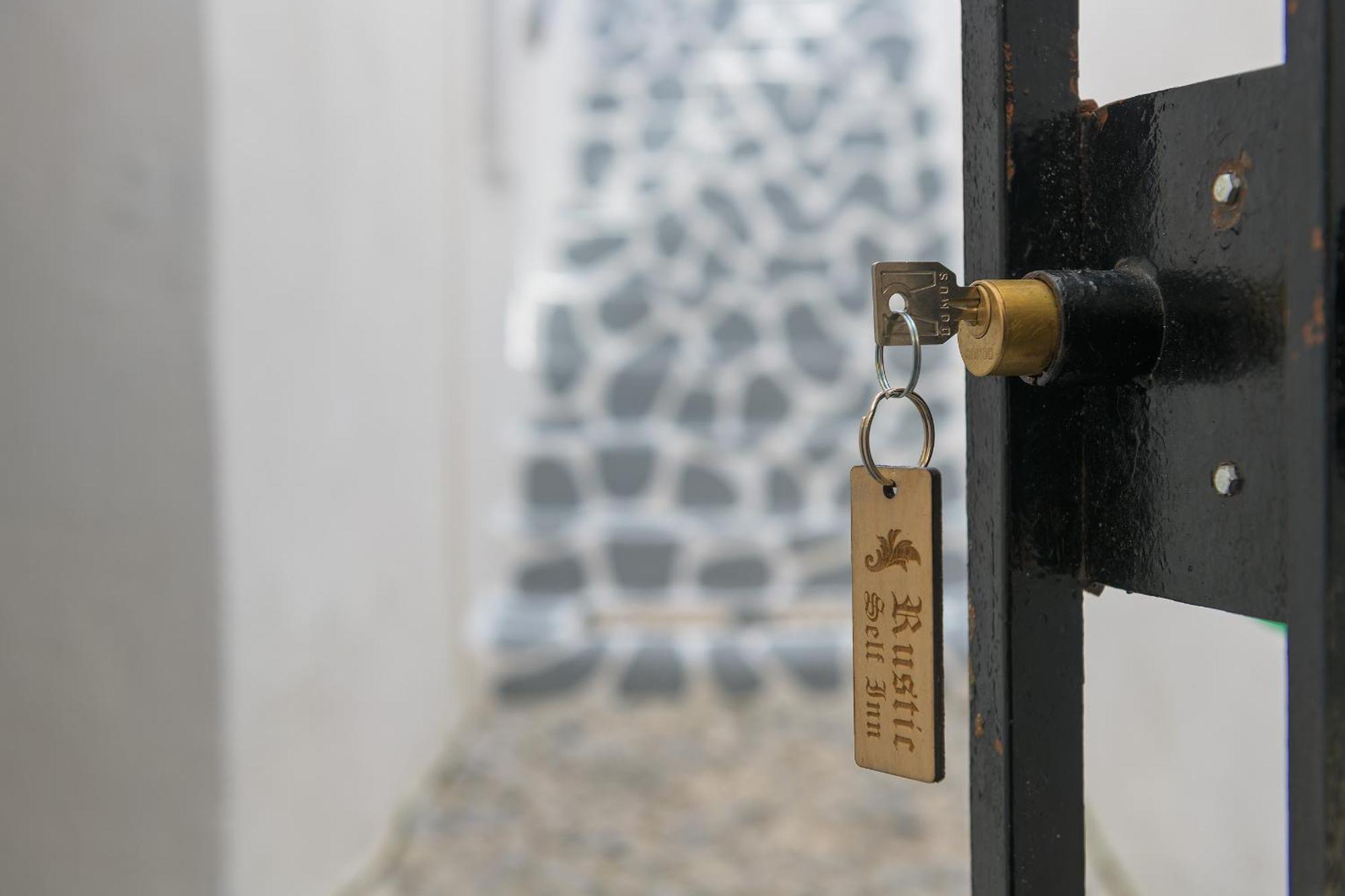 Rustic Self-Inn Rhodes City Esterno foto
