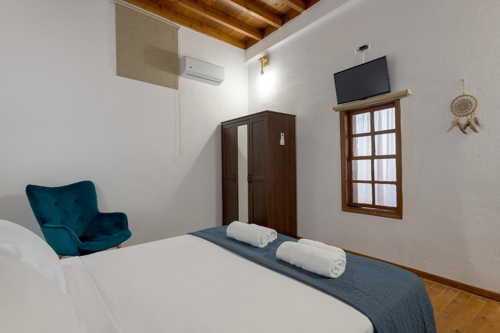 Rustic Self-Inn Rhodes City Esterno foto