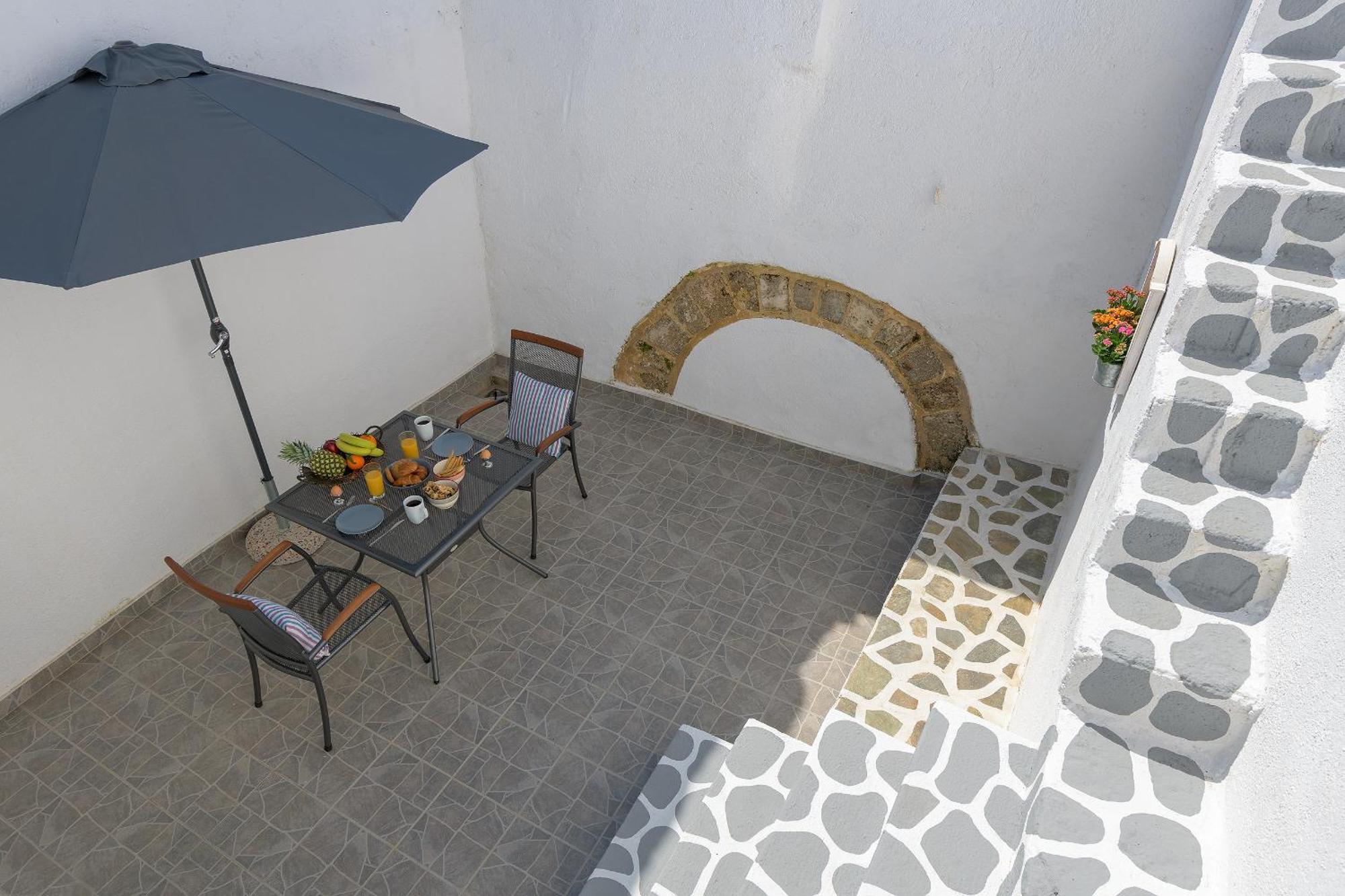 Rustic Self-Inn Rhodes City Esterno foto