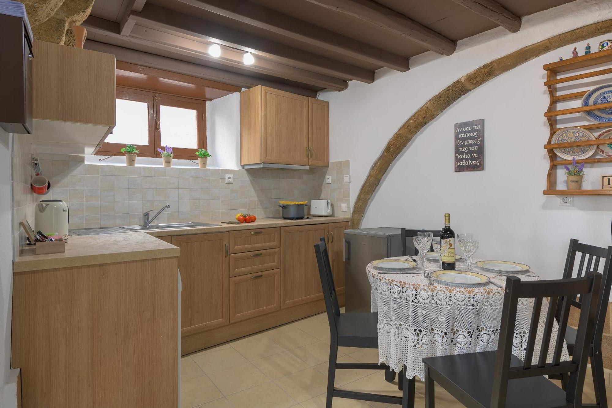Rustic Self-Inn Rhodes City Esterno foto