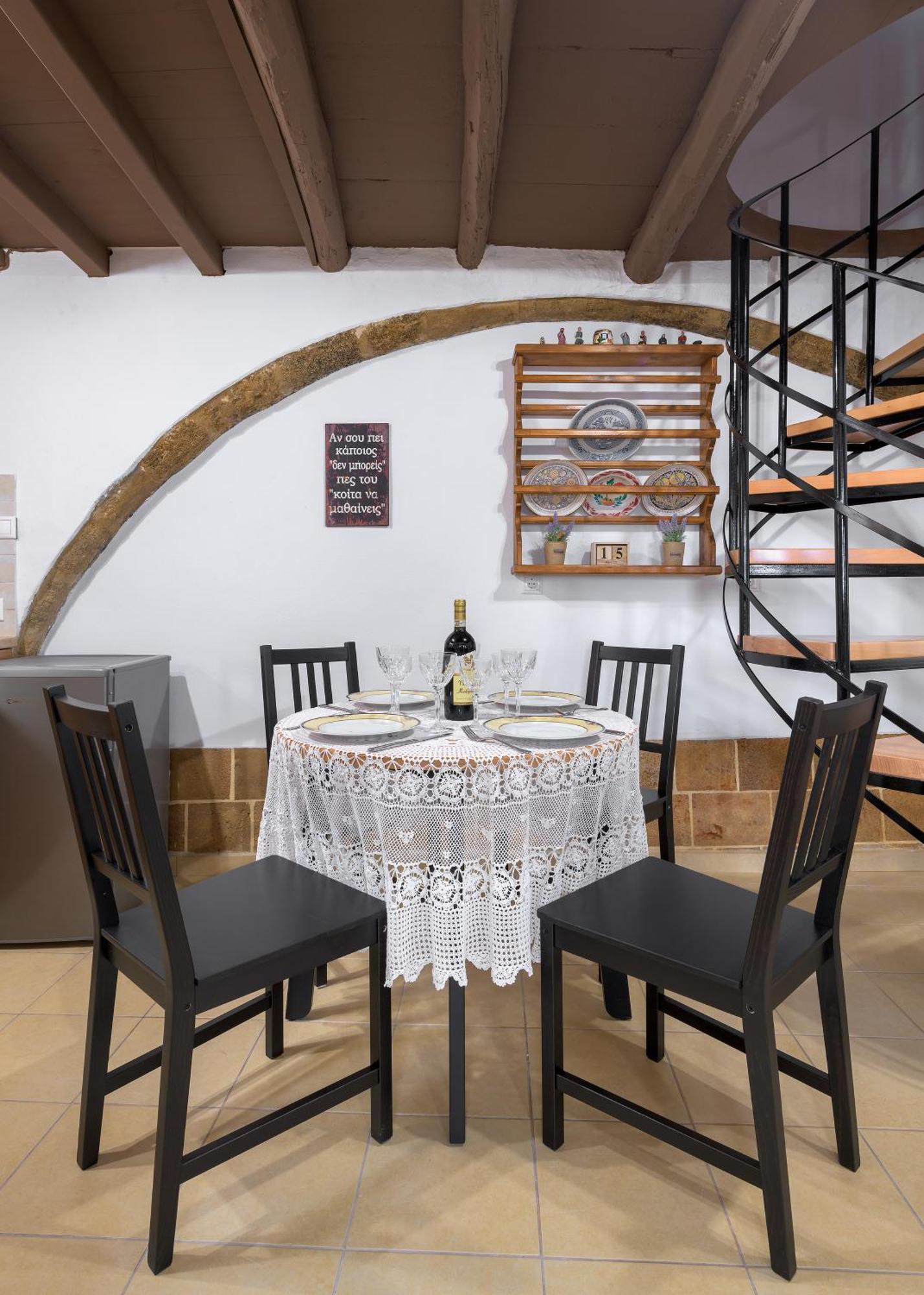 Rustic Self-Inn Rhodes City Esterno foto